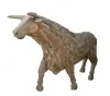 Artikelbild 1 des Artikels “Stehender Stier. Kunstvoll gefertigt aus einzelnen Teakholzstücken. Der Kopf ist aus Holz geschnitzt. Die Größe ist 247cm Länge. “